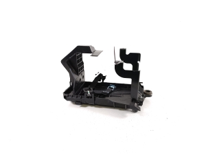 VOLVO XC40 (2017–2026) Batteriehalter 32348534 - 4