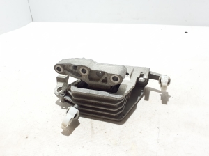 BMW 1 SERIES F40 (2019–2026) Engine mount 8835572 - 2