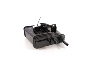 VOLVO XC40 (2017–2026) Charcoal canister 32203312 - 3