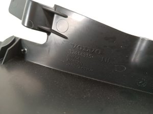 VOLVO XC40 (2017–2026) Kapotialune kate 32414315 - 3