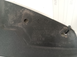 VOLVO XC40 (2017–2026) Mud flap 32392717 - 3