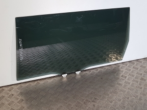   Türscheibe hinten  - 62011XC03A 