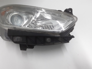 Ford Galaxy (2015–2026) Esituli EM2B13W029BF - 2