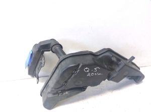 AUDI Q5 (2008–2017) Front washer fluid reservoir 8R0955453 - 2