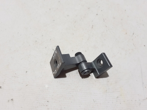 Front door top hinge - 7284533