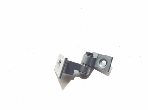 Front door lower hinge - 7284536