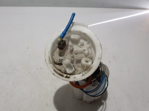 BMW 1 SERIES F40 (2019–2026) Kütusepump paagis 7301785 - 4