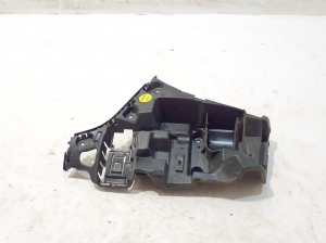 Rear bumper bracket - 8072576