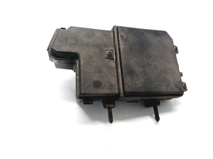   Fuse box housing under the hood  - 284B51057R 