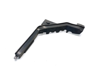   Other front bumper part  - 628163118R 