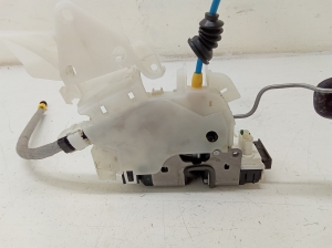 Mercedes Benz E-Class W212 (2009–2015) Front door lock A0997200435 - 2