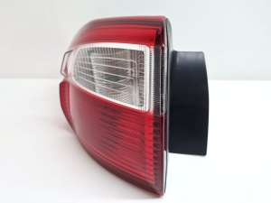 Ford C-MAX (2010–2026) Eckleuchte hinten AM5113405BF - 6