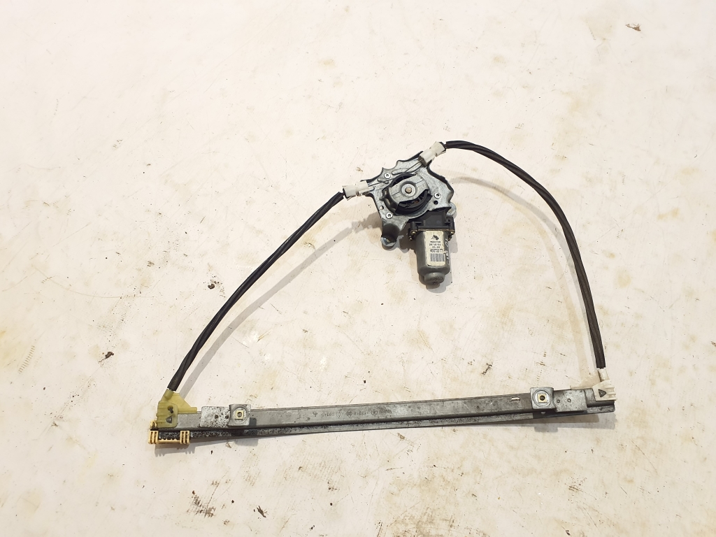 RENAULT Clio II (1998–2005) Front door window regulator 7700842241 RENAULT Clio II (1998–2005) Front door window regulator 7700842241