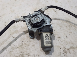 RENAULT Clio II (1998–2005) Front door window regulator 7700842241 - 2