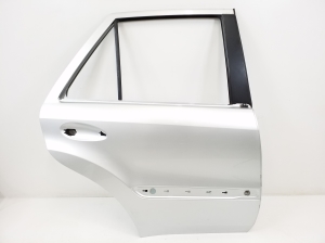 Mercedes Benz ML-Class 164 (2005–2011) Rear side doors A1647300805 - 2