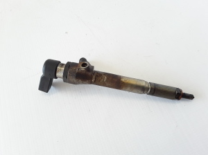  Fuel injector 