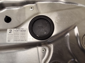 Mercedes Benz C-Class 204 (2007–2014) Aizmugurējo durvju logu pacēlājs A2047600734 - 2