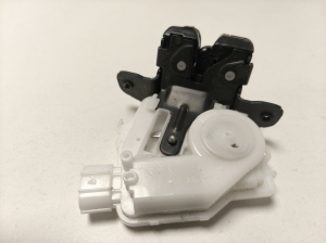 TOYOTA Yaris (2011–2020) Trunk lid lock 6935002090 - 2