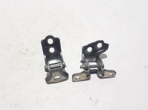 RENAULT Clio V (2019–2026) Rear side door upper hinge 804007083R - 2