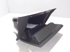 RENAULT Clio V (2019–2026) Glove box 681081375R - 4