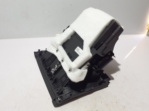 RENAULT Clio V (2019–2026) Glove box 681081375R - 5