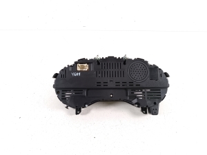 Mercedes Benz A-Class 176 (2012–2018) Instrument cluster A1769007503 - 5