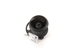   Heizungsgebläsemotor  - A2469061601 