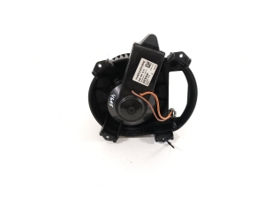 Mercedes Benz A-Class 176 (2012–2018) Salongi puhuri mootor A2469061601 - 2