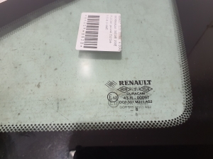 RENAULT Clio III (2005–2012) Seitenscheibe hinten (Karosserie) 8200580125 - 2
