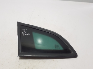 Seitenscheibe hinten (Karosserie) - 833070017R