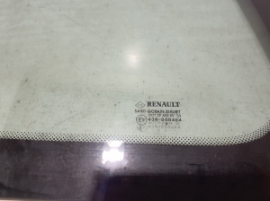 RENAULT Clio III (2005–2012) Vitre de custode arrière 8200427820 - 2
