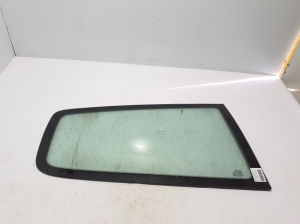 Rear quarter glass - 833068749R