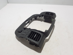 RENAULT Trafic III (2014–2022) Dashboard trim 682607479R - 2