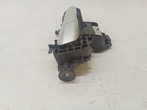 Mercedes Benz C-Class 204 (2007–2014) Vorderer Außentürgriff A2047600834 - 3