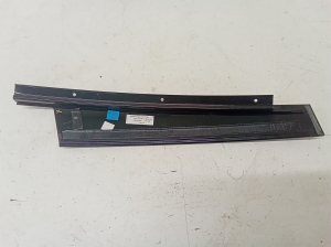 Mercedes Benz C-Class 204 (2007–2014) Esiukse muu osa A2046900287 - 2