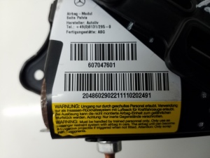 Mercedes Benz GLK-Class 204 (2008–2015) Priekšējā sēdekļa drošības spilvens A2048602902 - 3