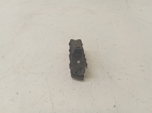 Mercedes Benz C-Class 204 (2007–2014) Door lock/unlock switch A2048706410 - 4