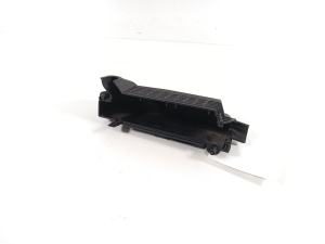 Mercedes Benz A-Class 176 (2012–2018) Sonstiges Teil des Luftfiltergehäuses A6071530275 - 3