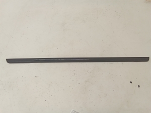 Tagumise külgukse klaasi välimine liist - 7S71A20570