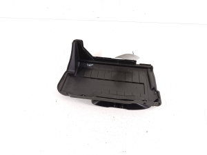 Mercedes Benz A-Class 176 (2012–2018) Battery cover A2465411005 - 3