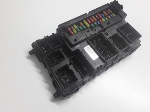 Ford Galaxy (2015–2026) Kaitsmekarp salongis GU5T15604 - 2