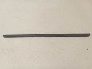 Tagumise külgukse klaasi välimine liist - 7S71A20570