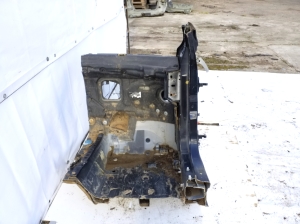 BMW X1 F48 (2015–2022) Front outrigger - 2