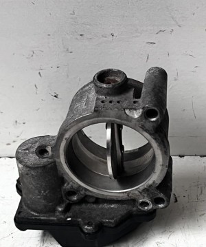 Volkswagen Golf V (2003–2009) Drosselklappe 03C128063 - 3