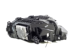 VOLVO XC40 (2017–2026) Headlight and its parts 32404474 - 8