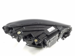 VOLVO XC40 (2017–2026) Headlight and its parts 32404474 - 9