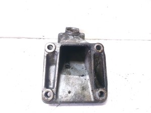 Volkswagen LT II (1996–2006) Motorhalter A6112230404 - 4