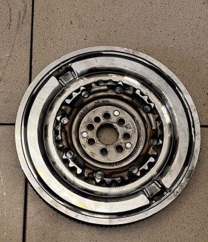 Kia Stonic I (2017–2026) Clutch flywheel 2320004100 - 2