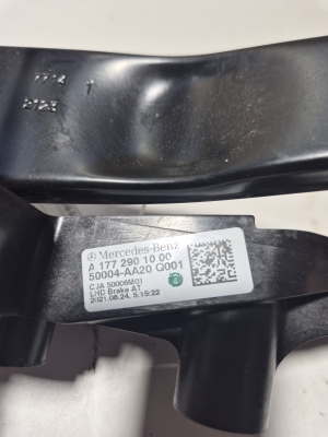 Mercedes Benz B-Class 247 (2018–2026) Bremspedal A1772901000 - 4