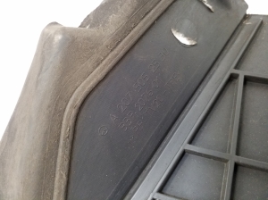 Mercedes Benz E-Class W207 (2009–2017) Luftleitblech für den Kühler A2075052530 - 2